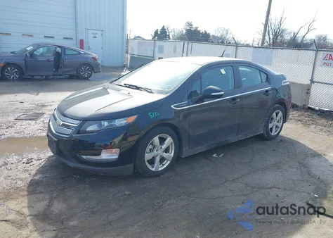 2013 Chevrolet Volt z USA, uszkodzony, nr VIN 1G1RA6E43DU133846